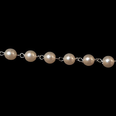 8mm chain pearl with silver-colored links.