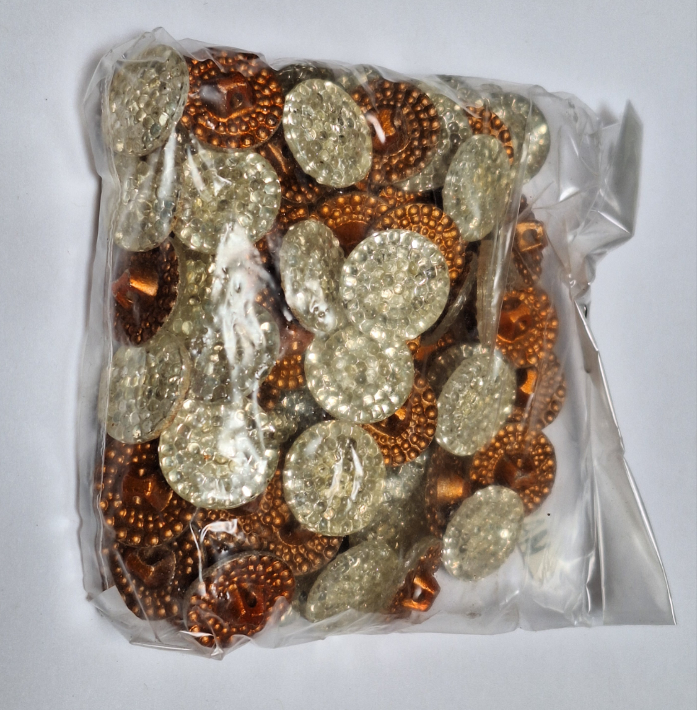 Mirrored Glass Button, Pebbled Surface – 18mm/28L – 1 Gross