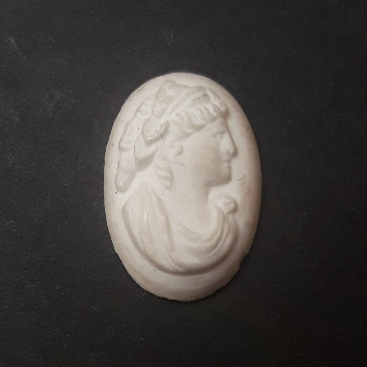 Glass Cameo Cabochon – White – 11×16mm – 1 Gross