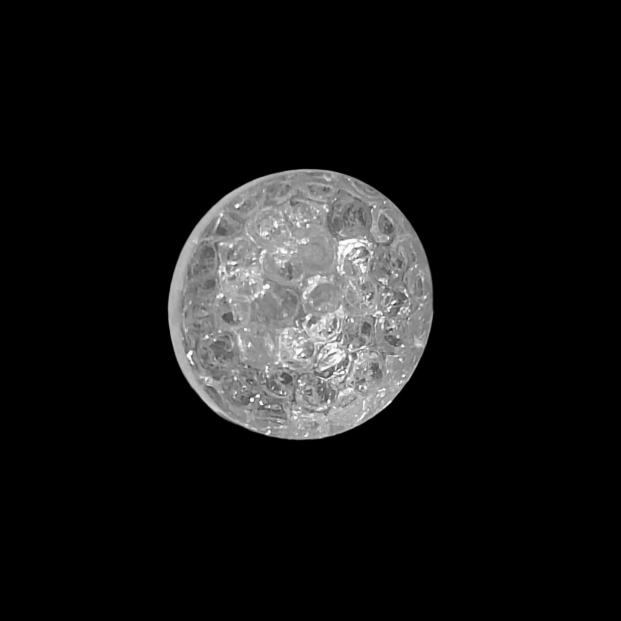 Clear silver-back mirrored glass button with crackle-textured surface, 11.4mm/18L.