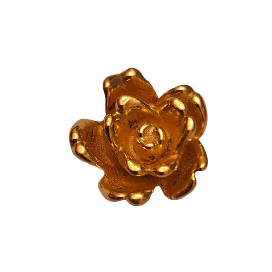 Raised flower plastic flat back metalized in gold color. 20mm