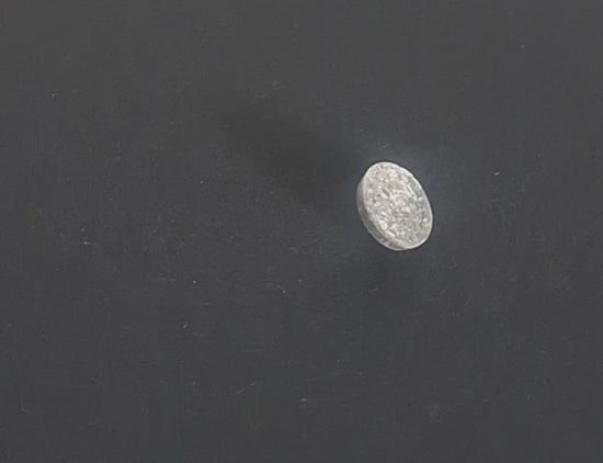 Clear silver-back mirrored glass button with crackle-textured surface, 11.4mm/18L, shown in video with light movement to display the mirrored finish and back.