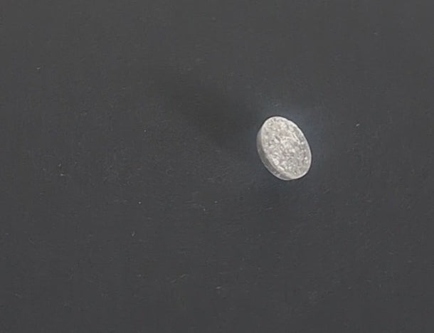 Clear silver-back mirrored glass button with crackle-textured surface, 11.4mm/18L, shown in video with light movement to display the mirrored finish and back.